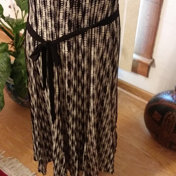 Perceptions Dress - Picture 2 of 8